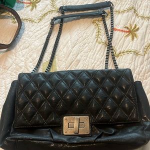 Simply Vera Wang. Black